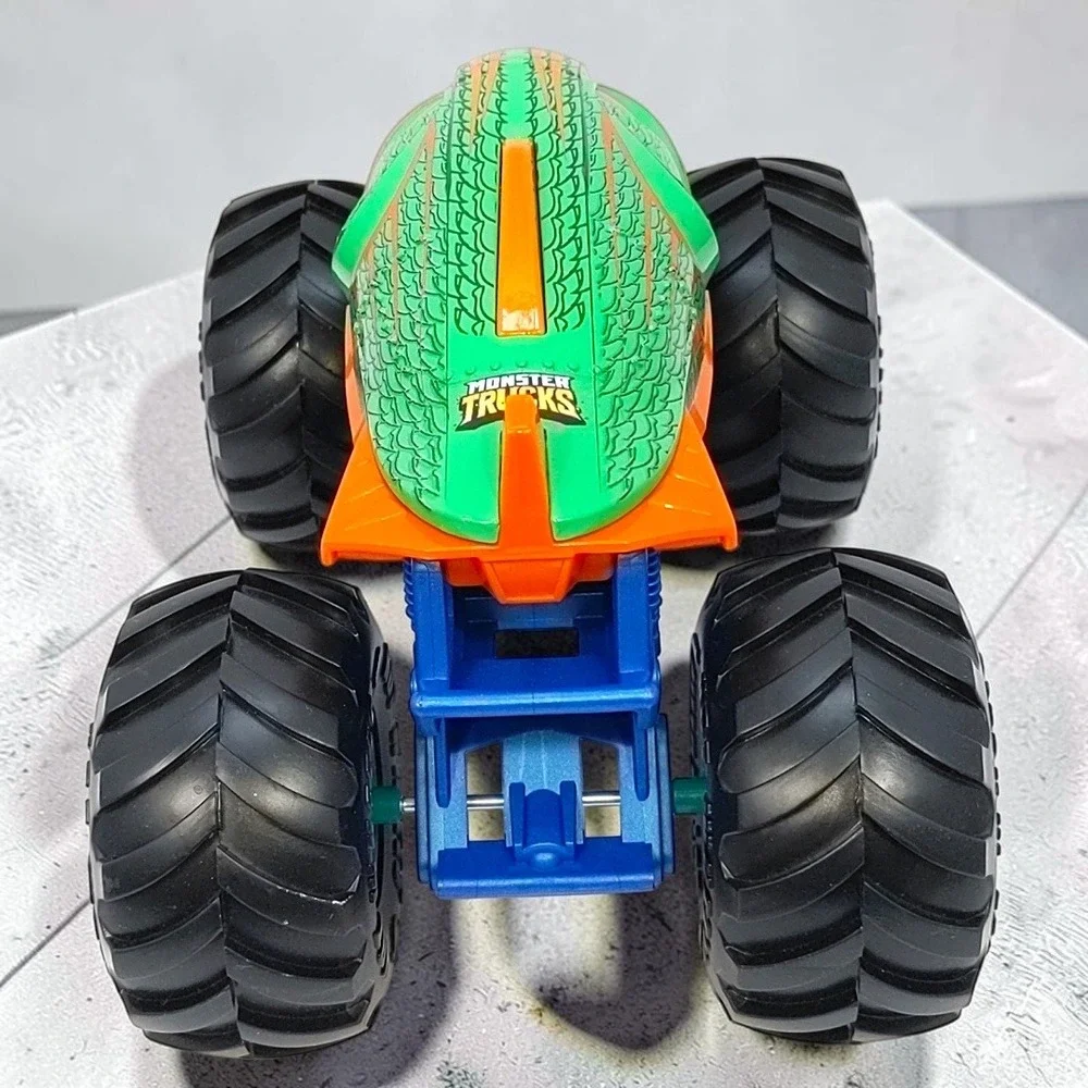 Hot Wheels Large Monster Truck Piran-Ahhh 1:24 Scale Green Orange Diecast 2021